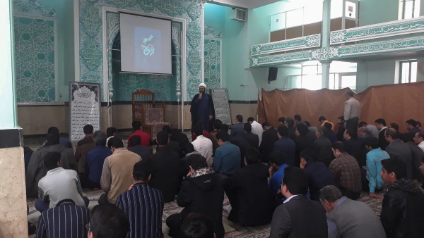 اجتماع با شکوه دانشجو معلمان و مسئولین دانشگاه فرهنگیان یزد در اجتماع حماسی 9 دی 7