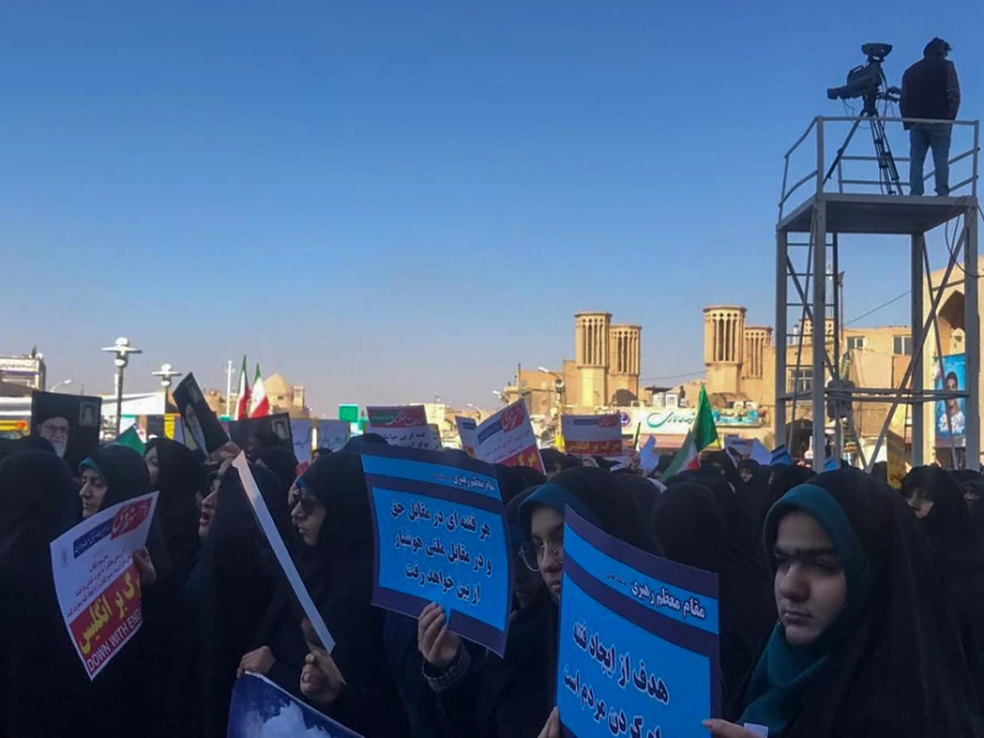 اجتماع با شکوه دانشجو معلمان و مسئولین دانشگاه فرهنگیان یزد در اجتماع حماسی 9 دی 8