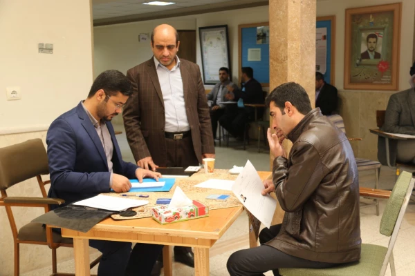 بازدید مدیر کل آموزش و پرورش استان یزد از روند مصاحبه پذیرفته شدگان آزمون مهارت آموزان ماده28 6