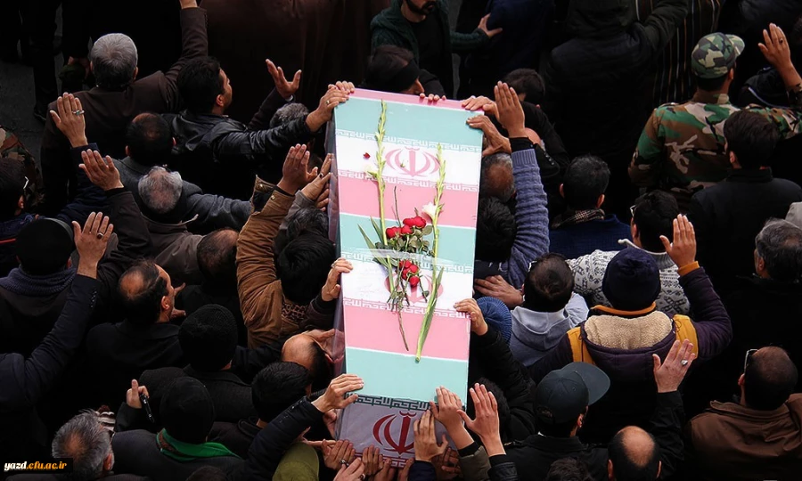 حضور مشاور ریاست دانشگاه و مدیر کل امور شاهد و ایثارگران دانشگاه فرهنگیان در مراسم تشییع و تدفین شهید گمنام دانشگاه فرهنگیان یزد 7