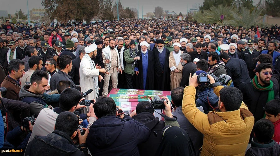 حضور مشاور ریاست دانشگاه و مدیر کل امور شاهد و ایثارگران دانشگاه فرهنگیان در مراسم تشییع و تدفین شهید گمنام دانشگاه فرهنگیان یزد 13