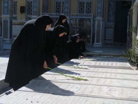  تجدید میثاق کارکنان و دانشجویان پردیس حضرت فاطمه الزهرا(س) با شهدا 6