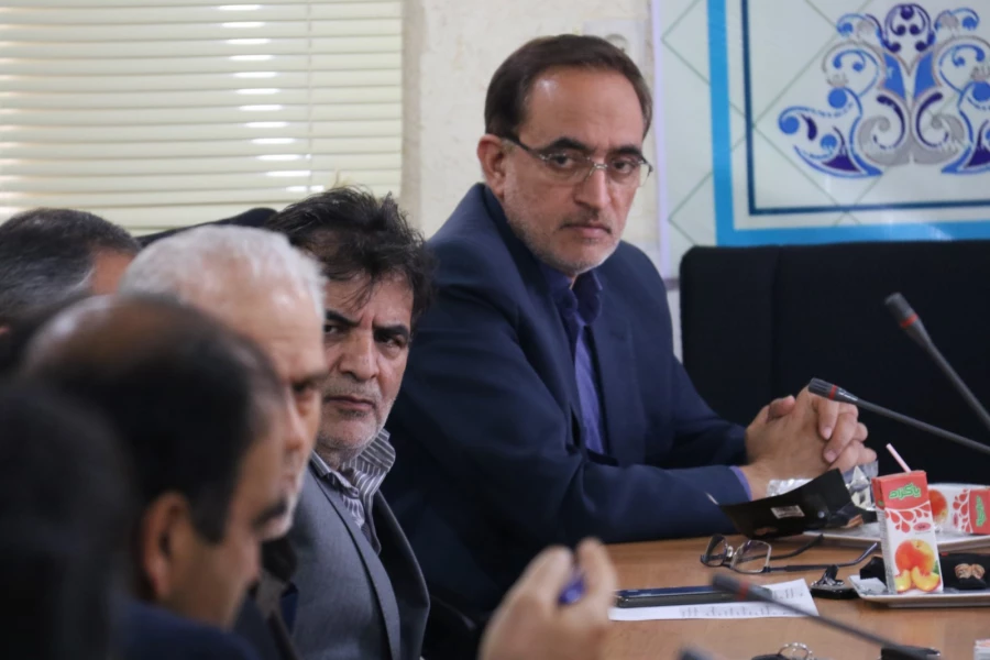 اولین جلسه شورای پردیس شهیدان پاک نژاد یزد 4