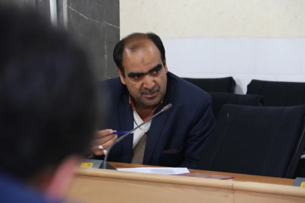 اولین جلسه شورای پردیس شهیدان پاک نژاد یزد 6