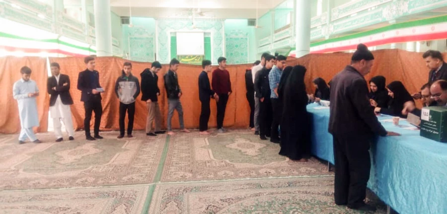 حضور با شکوه دانشجومعلمان دانشگاه فرهنگیان یزد در یازدهمین دوره انتخابات مجلس شورای اسلامی 4