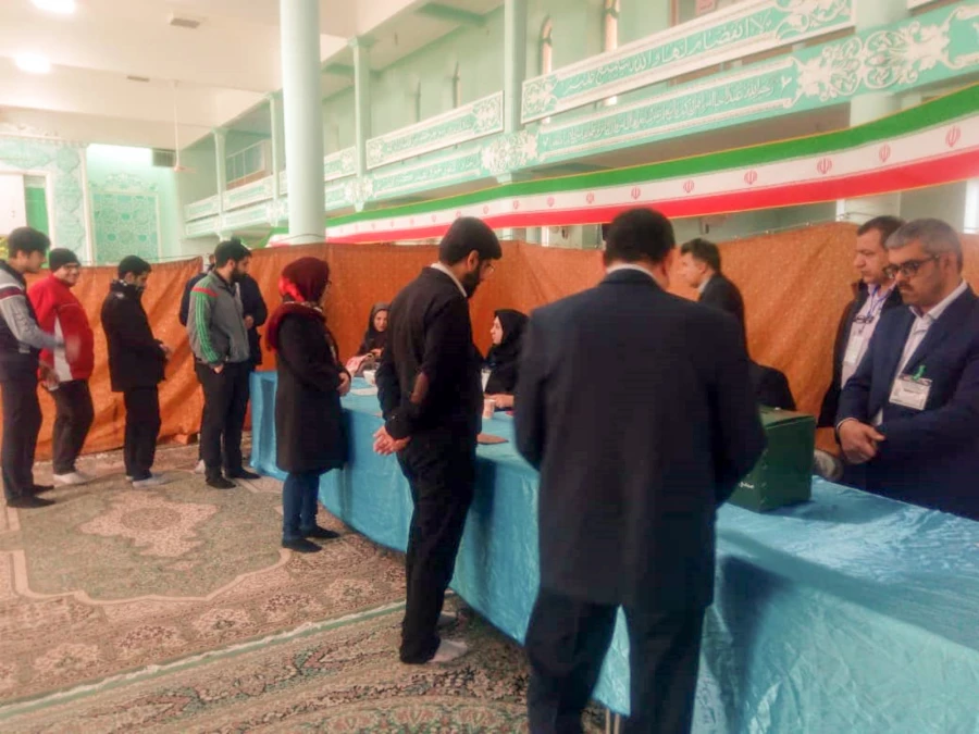 حضور با شکوه دانشجومعلمان دانشگاه فرهنگیان یزد در یازدهمین دوره انتخابات مجلس شورای اسلامی 8