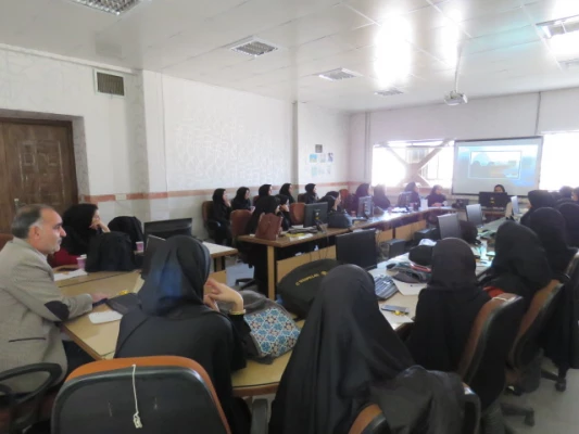 مناظره کلاسی دانشجویی در پردیس فاطمه الزهرا (س) برگزار شد 3