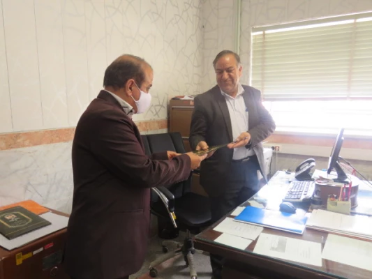 تبریک به کارکنان اداری پردیس به مناسبت روز معلم 5