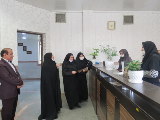 تبریک به کارکنان اداری پردیس به مناسبت روز معلم 8