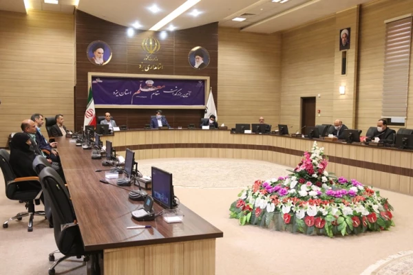 حضور سرپرست مدیریت امور پردیس های استان در آیین تجلیل از سه معلم شاخص استان 14