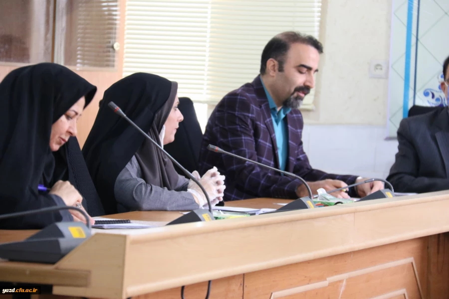 سومین جلسه شورای مدیریت، نظارت و ارزیابی و توسعه منابع مدیریت امور پردیس های استان یزد 4