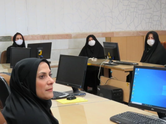 اولین جلسه از دوره آموزشی عملیاتی کایزن ویژه سرپرستان شبانه روزی پردیس فاطمه الزهرا (س) یزد 5