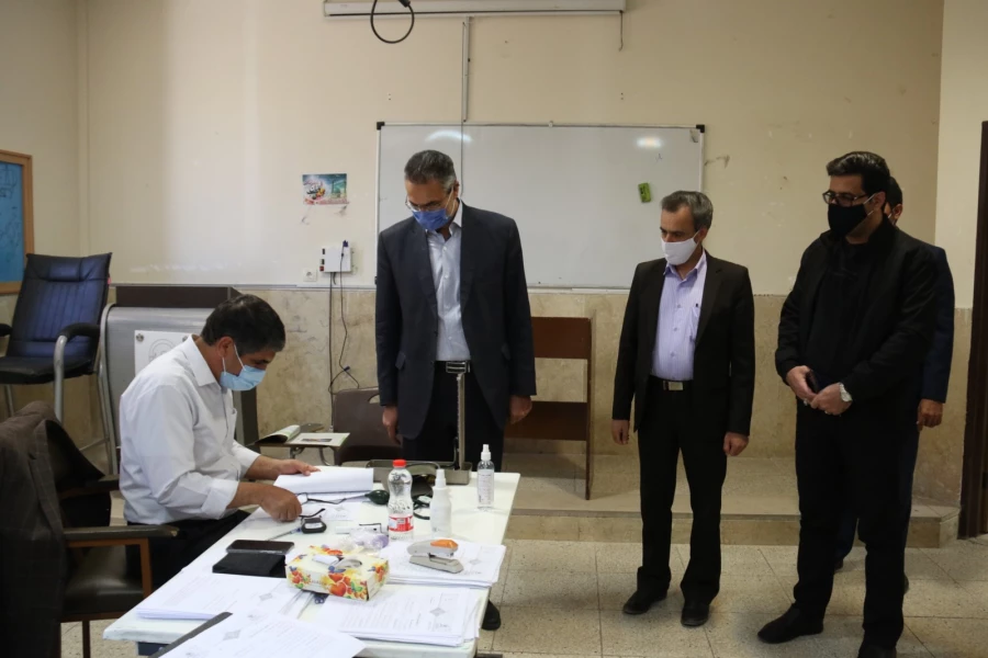 بازدید مدیر امور پردیس های استان یزد از روند برگزاری مصاحبه داوطلبان ورود به دانشگاه فرهنگیان 3