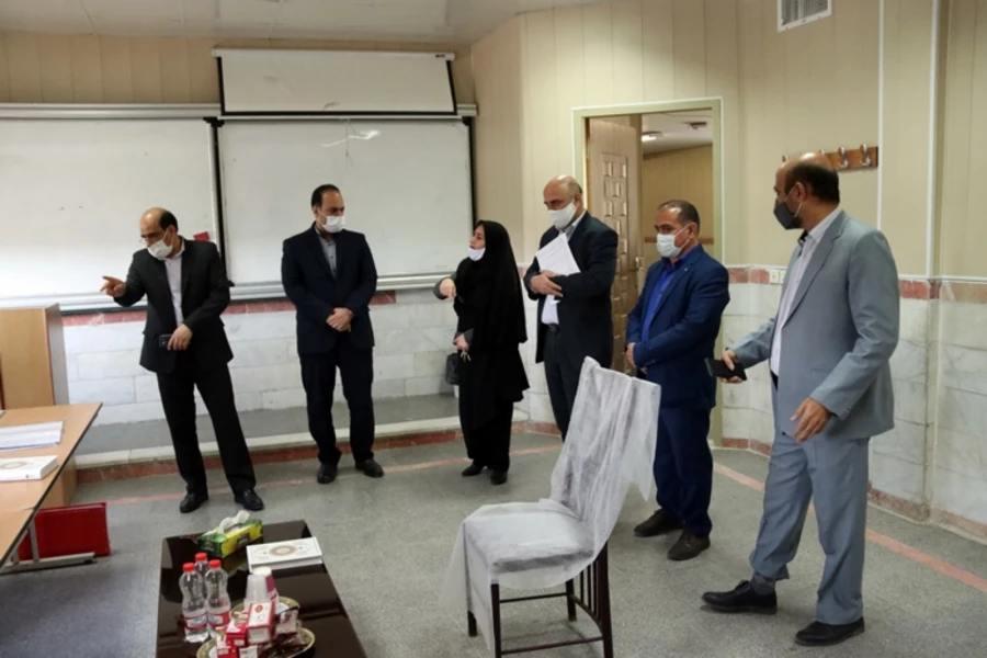 بازدید مدیر امور پردیس های استان یزد از روند برگزاری مصاحبه داوطلبان ورود به دانشگاه فرهنگیان 8