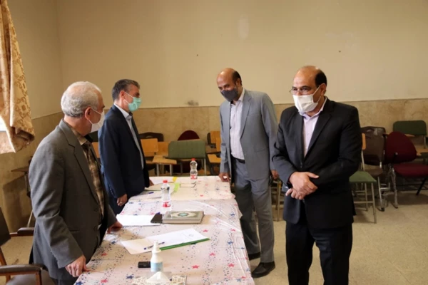 بازدید مدیر امور پردیس های استان یزد از روند برگزاری مصاحبه داوطلبان ورود به دانشگاه فرهنگیان 9