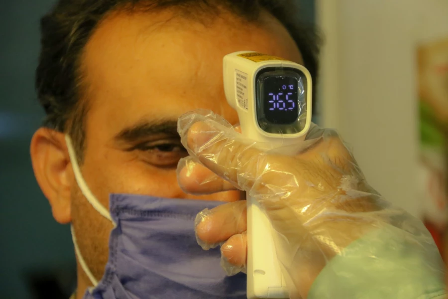 اجرای طرح غربالگری سلامت کارکنان دانشگاه فرهنگیان یزد 4