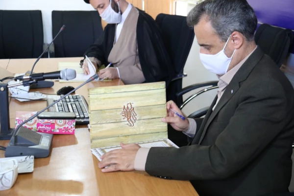 انعقاد تفاهم نامه همکاری بین دبیرخانه بینش مطهر استان یزد و دانشگاه فرهنگیان استان 8