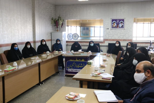 نشست مسئولان دانشگاه فرهنگیان یزد با کارکنان پردیس حضرت فاطمه الزهرا (س)
 7