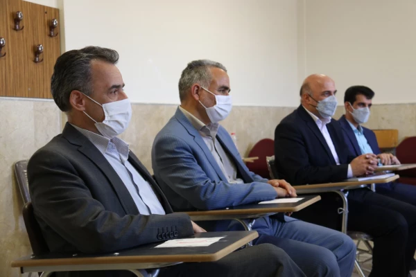 بازدید مدیر کل آموزش و پرورش استان یزد از روند مصاحبه پذیرفته شدگان آزمون استخدامی
 5