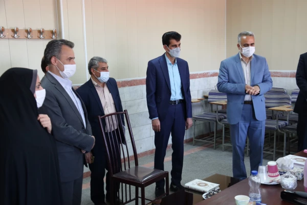 بازدید مدیر کل آموزش و پرورش استان یزد از روند مصاحبه پذیرفته شدگان آزمون استخدامی
 8