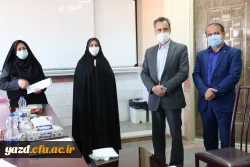 بازدید مدیر کل آموزش و پرورش استان یزد از روند مصاحبه پذیرفته شدگان آزمون استخدامی
 9