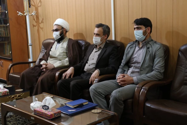 تقدیر استاندار یزد از سرپرست دانشگاه فرهنگیان استان 4