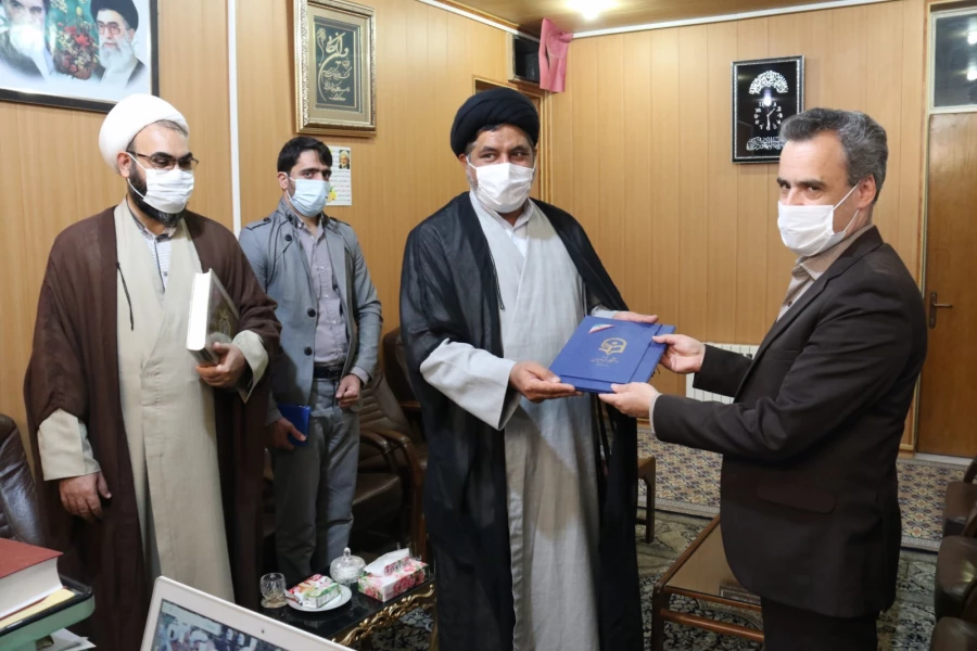 تقدیر استاندار یزد از سرپرست دانشگاه فرهنگیان استان 7