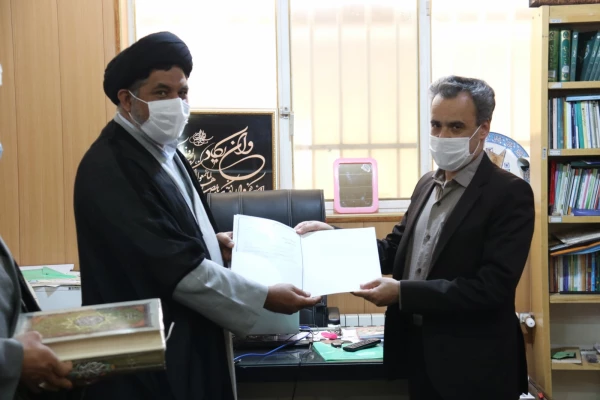 تقدیر استاندار یزد از سرپرست دانشگاه فرهنگیان استان 9