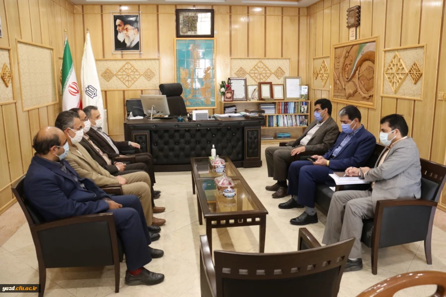 دیدار اعضای هیات رئیسه دانشگاه فرهنگیان یزد با مدیرکل نوسازی، توسعه و تجهیز مدارس استان 3