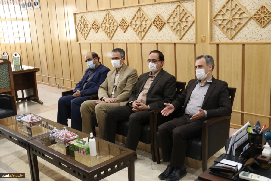 دیدار اعضای هیات رئیسه دانشگاه فرهنگیان یزد با مدیرکل نوسازی، توسعه و تجهیز مدارس استان 5