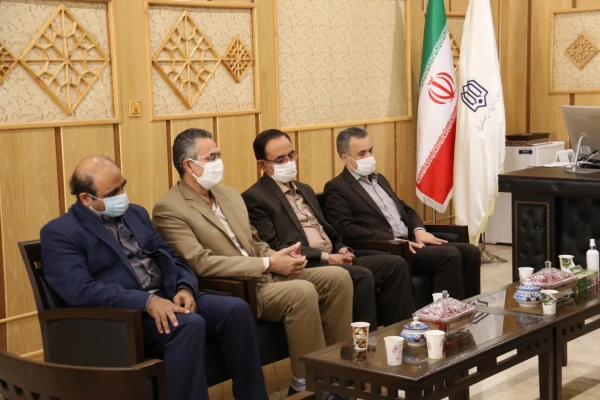 دیدار اعضای هیات رئیسه دانشگاه فرهنگیان یزد با مدیرکل نوسازی، توسعه و تجهیز مدارس استان 6