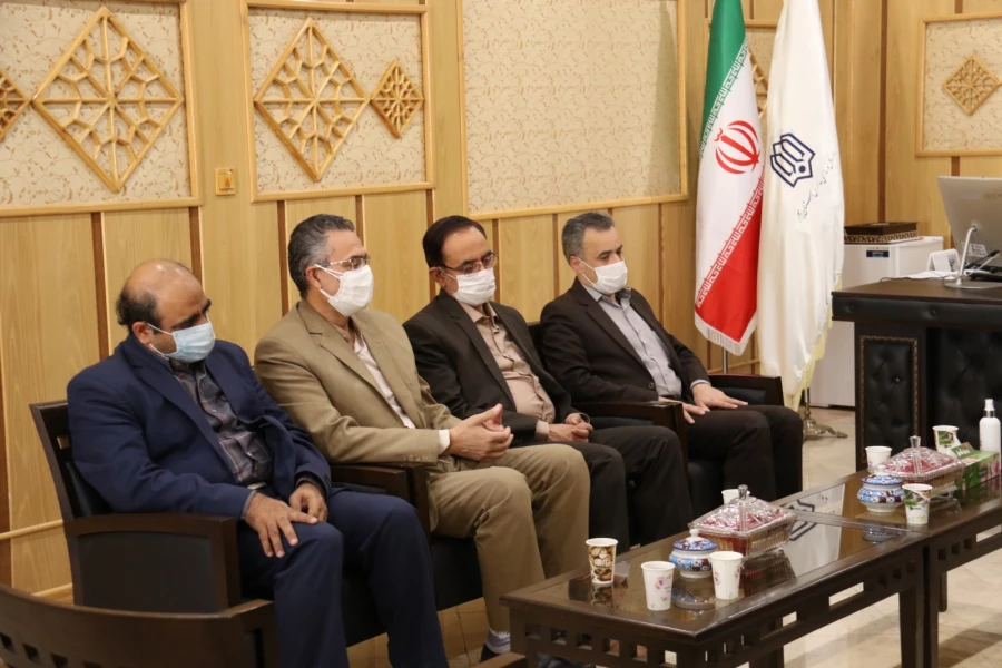 دیدار اعضای هیات رئیسه دانشگاه فرهنگیان یزد با مدیرکل نوسازی، توسعه و تجهیز مدارس استان 6