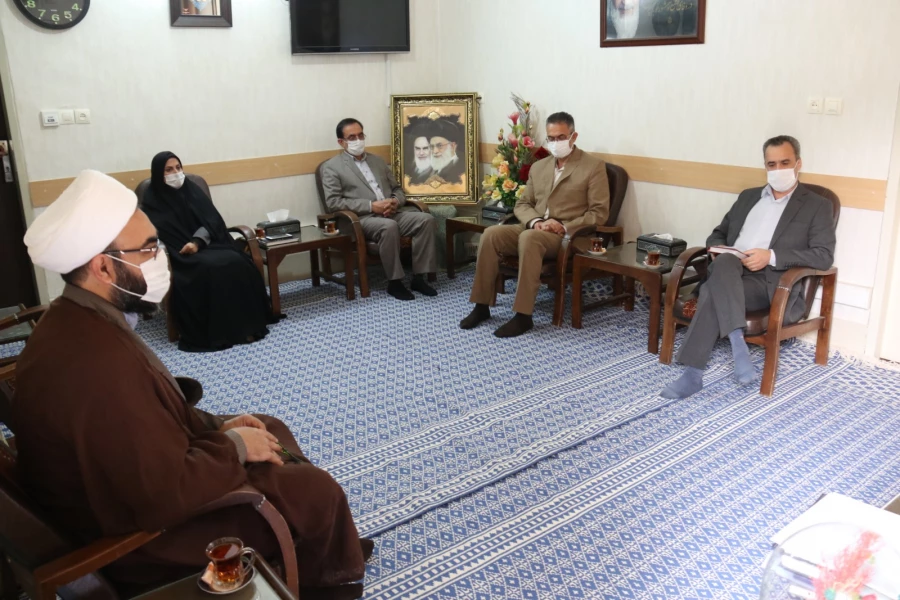 دیدار اعضای هیات رئیسه دانشگاه فرهنگیان یزد با نماینده محترم ولی فقیه و امام جمعه استان 3