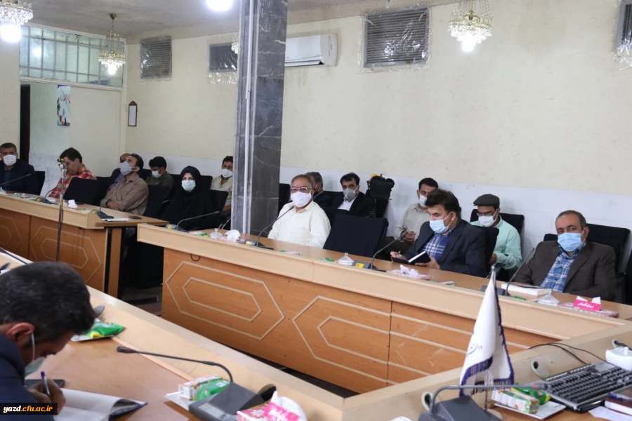 نشست صمیمانه مسئولان دانشگاه با کارکنان 5