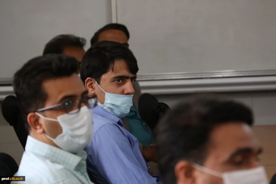 نشست صمیمانه مسئولان دانشگاه با کارکنان 6