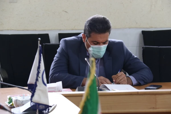 نشست صمیمانه مسئولان دانشگاه با کارکنان 8