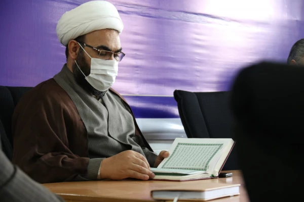 نشست صمیمانه مسئولان دانشگاه با کارکنان 10