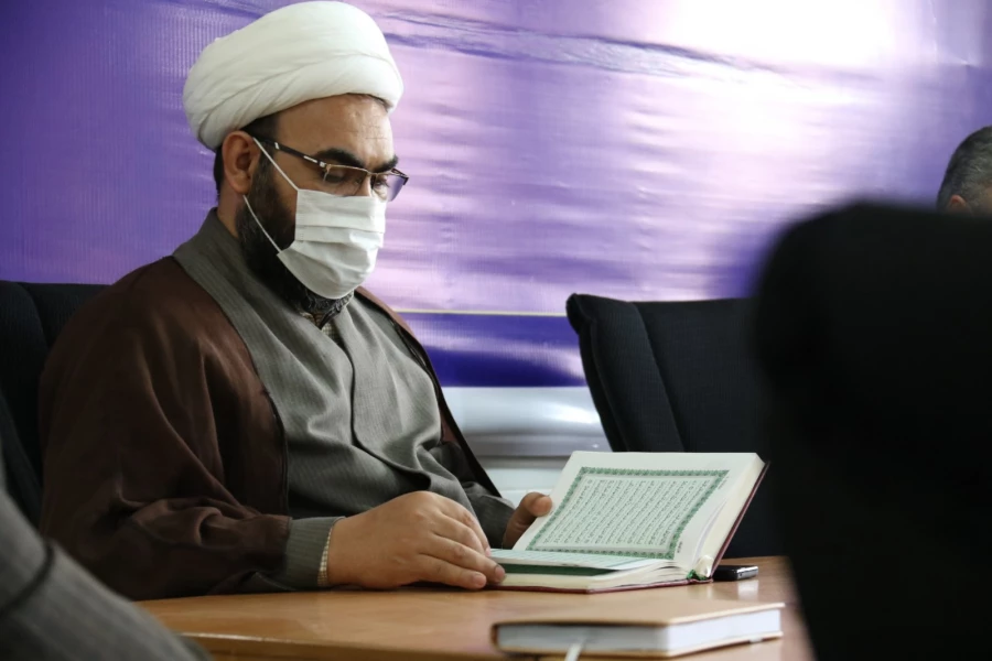 نشست صمیمانه مسئولان دانشگاه با کارکنان 10