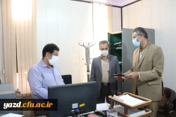 تقدیر از کارکنان حوزه آموزش پردیس های دانشگاه فرهنگیان یزد در دهه سرآمدی آموزش 5