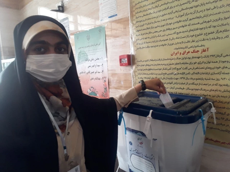 حضور دانشجومعلمان دانشگاه فرهنگیان یزد در انتخابات 1400 8