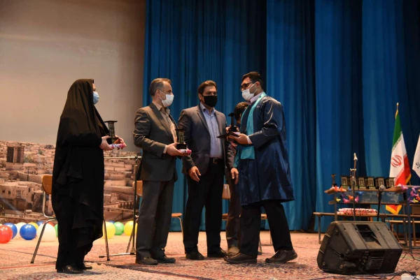 آیین دانش آموختگی دانشجومعلمان دانشگاه فرهنگیان یزد 7