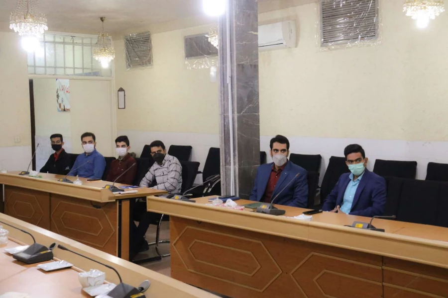 نشست منتخبان دومین دوره انتخابات الکترونیکی کانون ها و انجمن ها با مسوؤلان دانشگاه 3