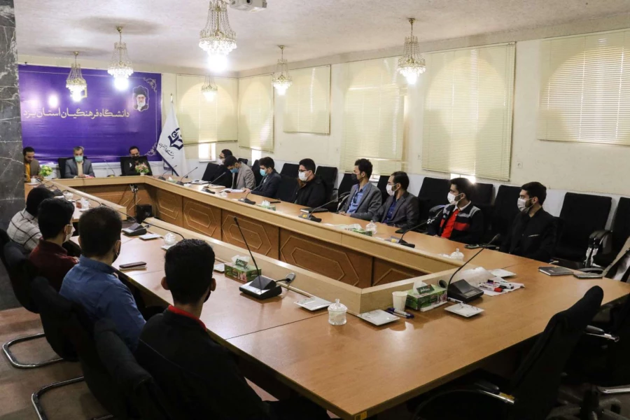 نشست منتخبان دومین دوره انتخابات الکترونیکی کانون ها و انجمن ها با مسوؤلان دانشگاه 7