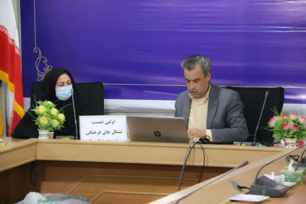 نشست منتخبان دومین دوره انتخابات الکترونیکی کانون ها و انجمن های پردیس حضرت فاطمه الزهراء (س) 6