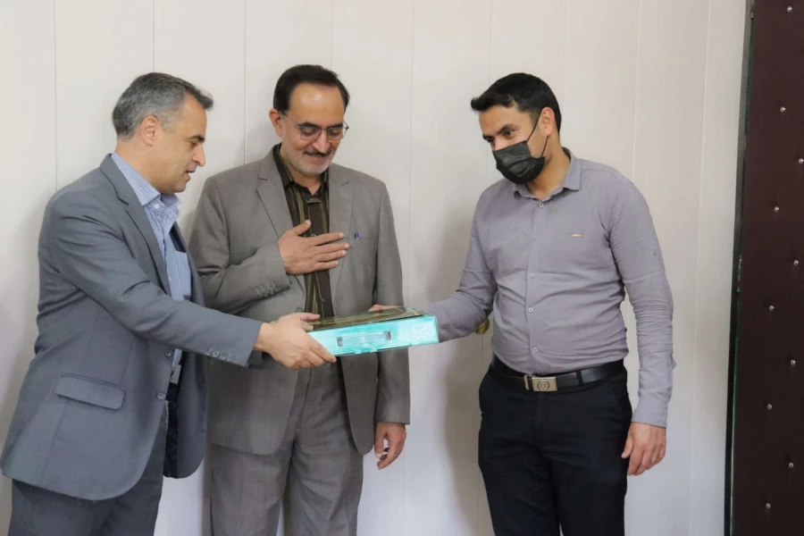 تجلیل از کارکنان حوزه مالی پردیس های استانی دانشگاه فرهنگیان یزد 4