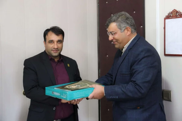 تجلیل از کارکنان حوزه مالی پردیس های استانی دانشگاه فرهنگیان یزد 7