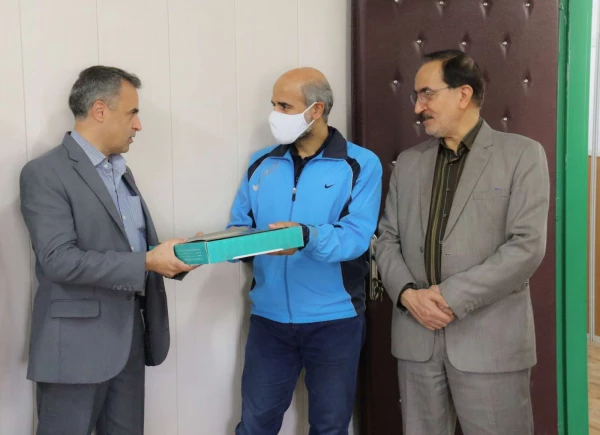 تجلیل از کارکنان حوزه مالی پردیس های استانی دانشگاه فرهنگیان یزد 9