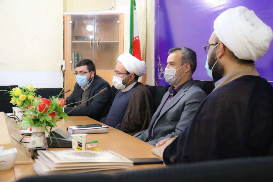 تقدیر از برگزیدگان مسابقه دانش و بینش 8