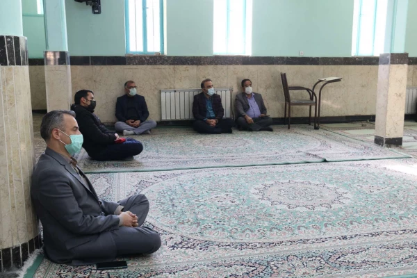 میزان ارزش و شخصیت هرکسی در گفتار، رفتار و دلبستگی های او نمایان است. 4