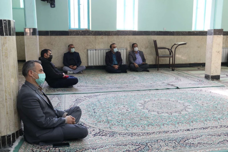 میزان ارزش و شخصیت هرکسی در گفتار، رفتار و دلبستگی های او نمایان است. 4